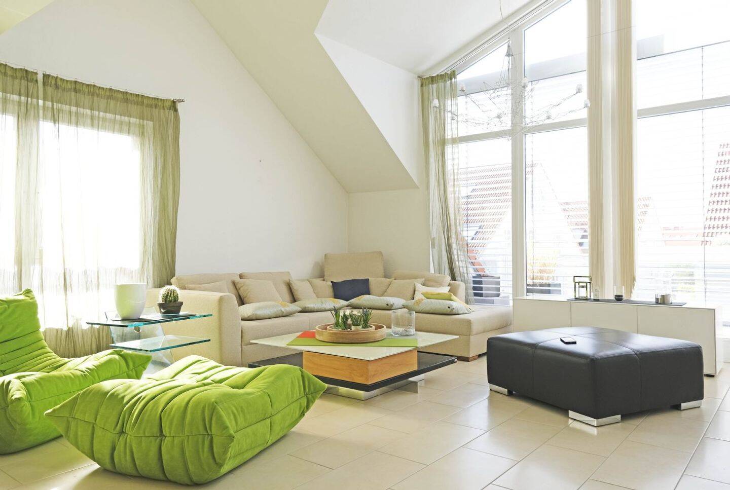 MTI – Geschmackvolle Dachgeschoss-Maisonette Wohnung in ruhiger Lage – 65934 Frankfurt am Main – Bild 1 von 1