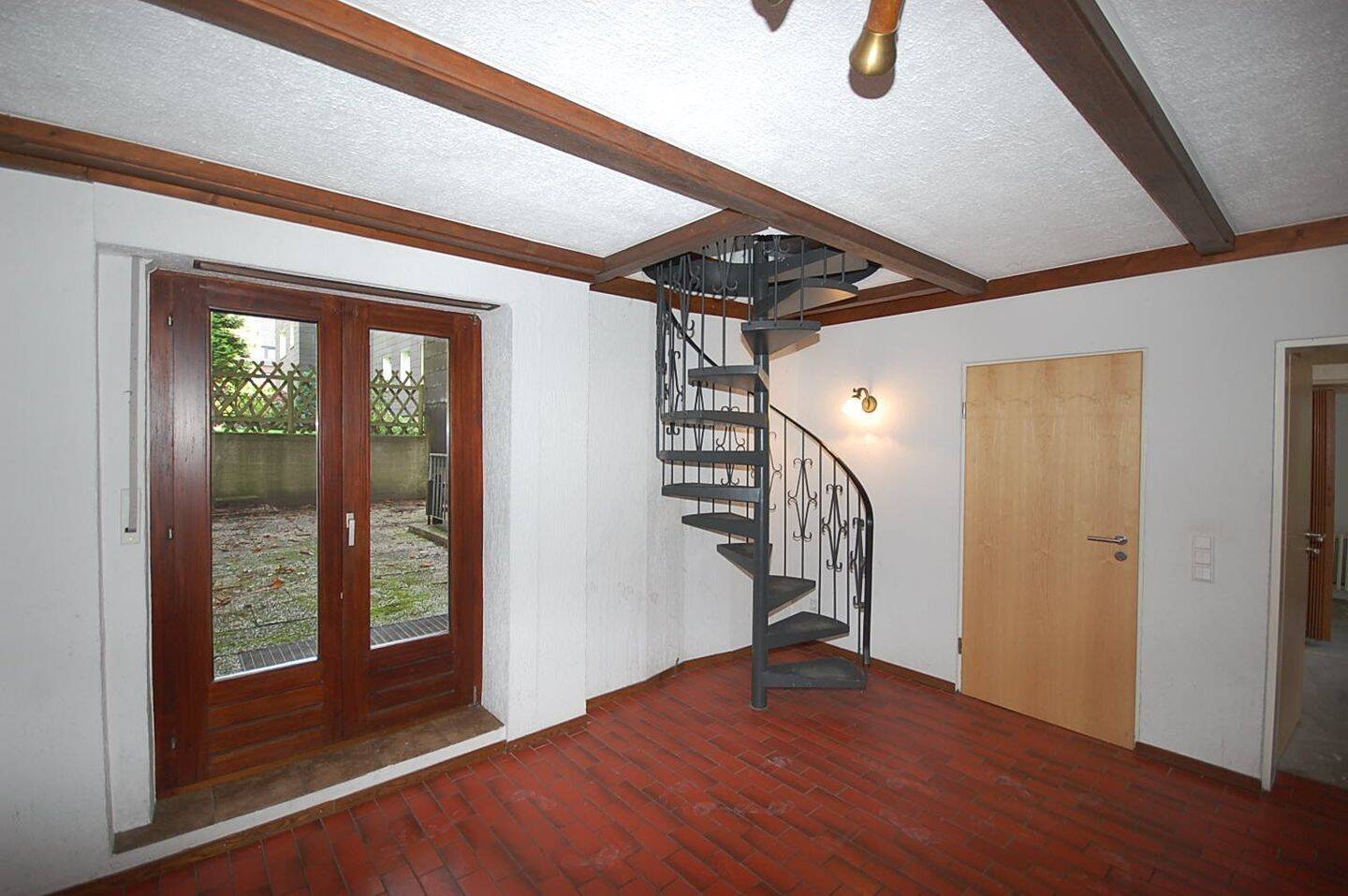 Erdgeschoss + 6 Zimmer Maisonette-Wohnung + Terrasse + Loggia in Buer, 45897 Gelsenkirchen (Beckhausen Buer Horst)