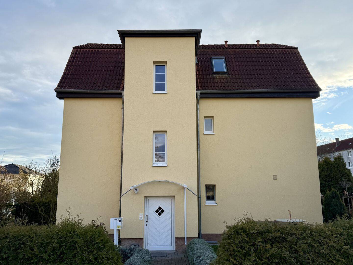 Kleines Juwel in Merseburg – Einraum Dachgeschosswohnung mit Balkon + Garten, 6217 Merseburg