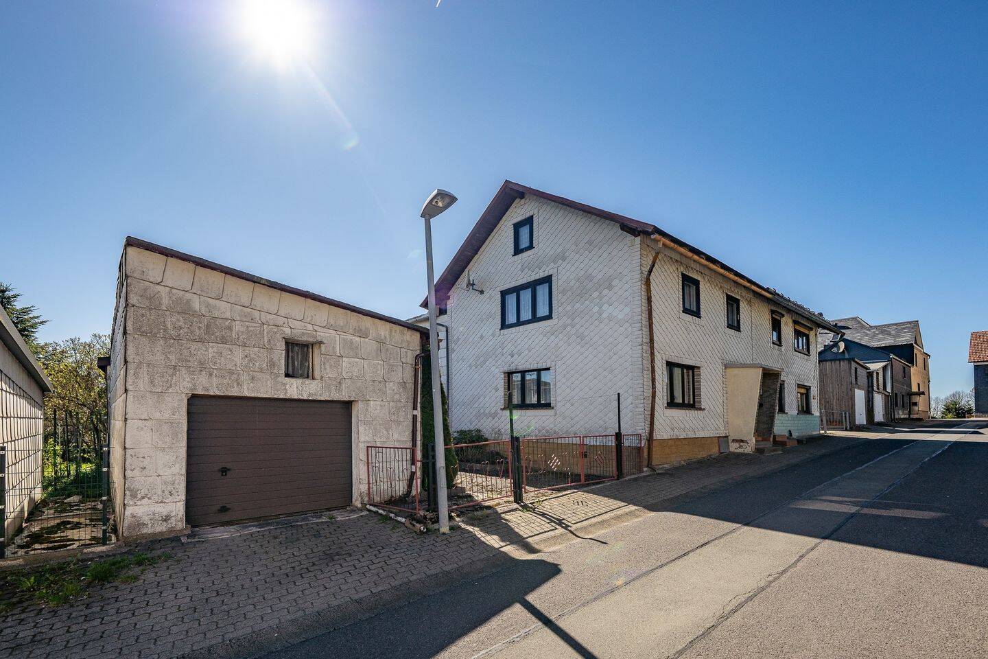 Pflegeleichte Doppelhaushälfte, 98701 Großbreitenbach
