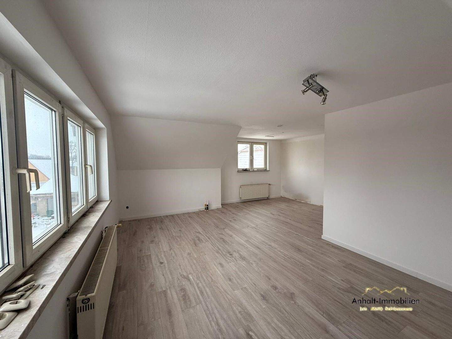 Frisch renovierte 2-Raumwohnung im Dachgeschoss, 6369 Köthen (Anhalt)