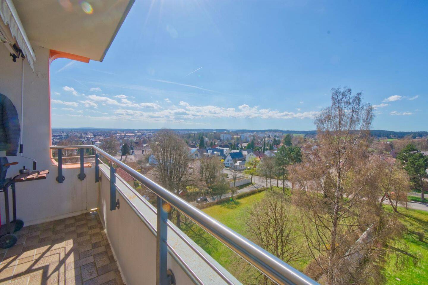 Helle 3 Zimmerwohnung mit Ausblick, Aufzug und Tiefgaragen-Box, 78056 Villingen-Schwenningen