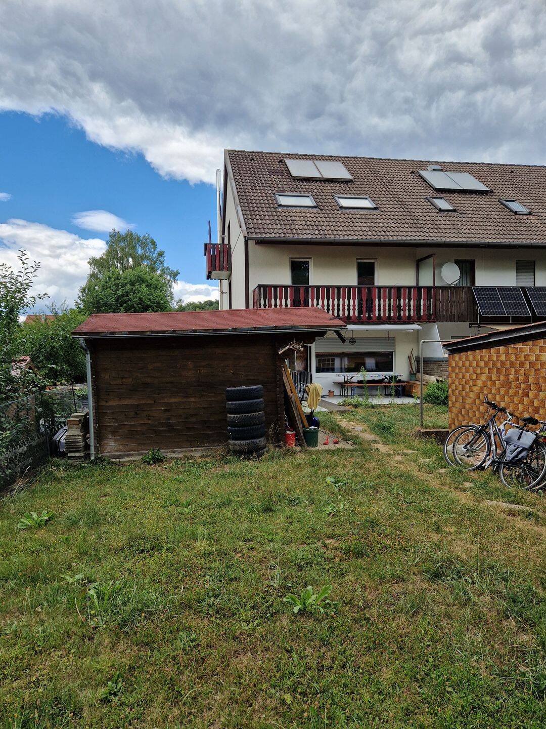 Großzügiges Einfamilienhaus/ Reiheneckhaus mit Terrasse, Balkonen & Hobbyraum in ruhiger Sackgasse, 92259 Neukirchen b. Sulzbach-Rosenberg
