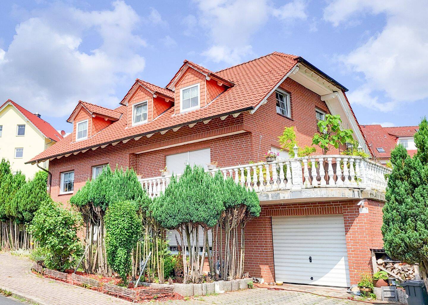 Ein Zuhause für viele Lebensentwürfe – großzügiges Familienhaus mit Einliegerwohnung in Nörten-Hardenberg, 37176 Nörten-Hardenberg