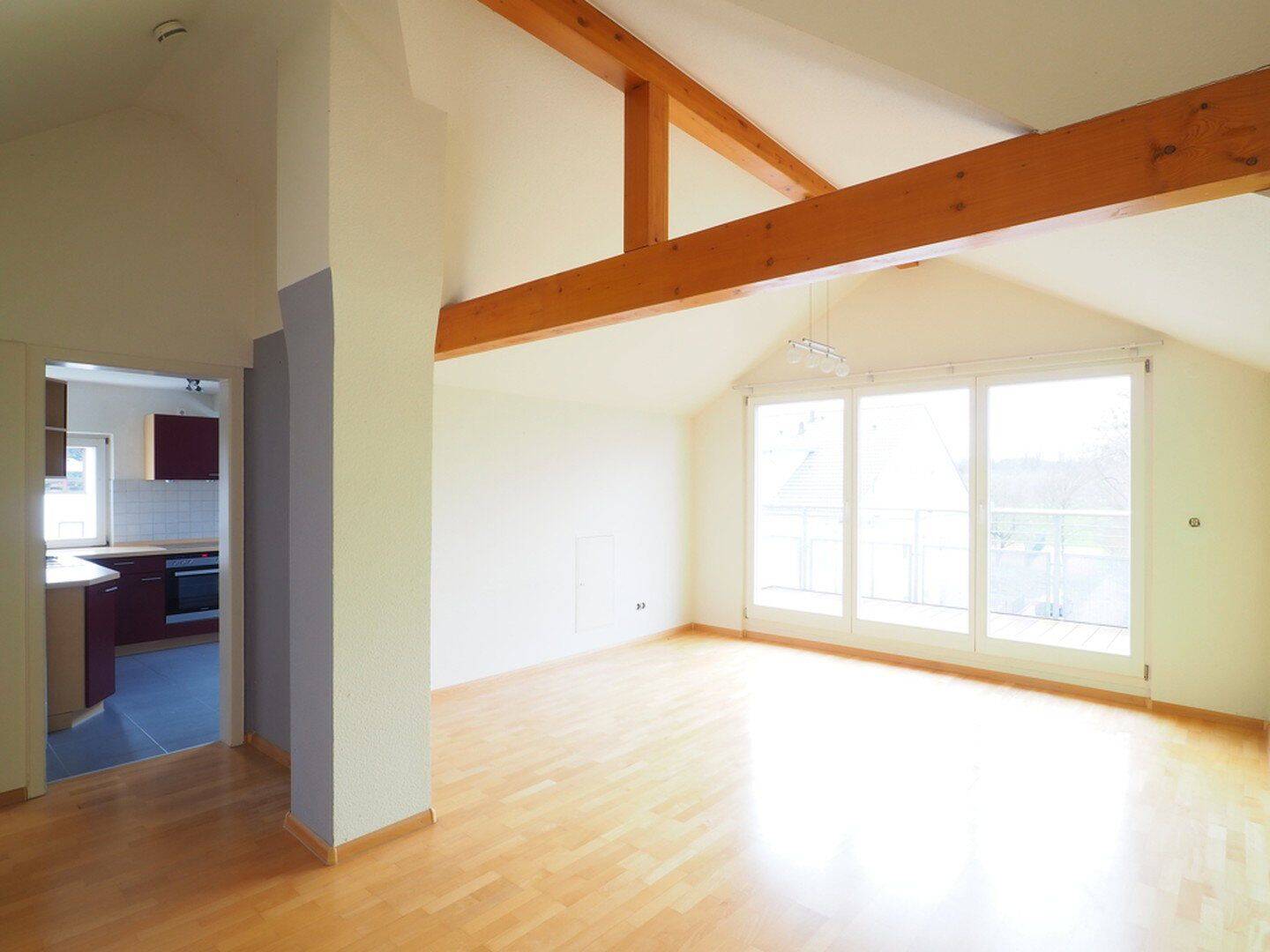 Provisionsfrei! Gut vermietete 2-Zimmer-DG-Wohnung mit Balkon in ruhiger Ortsrandlage von Sasbach, 77880 Sasbach