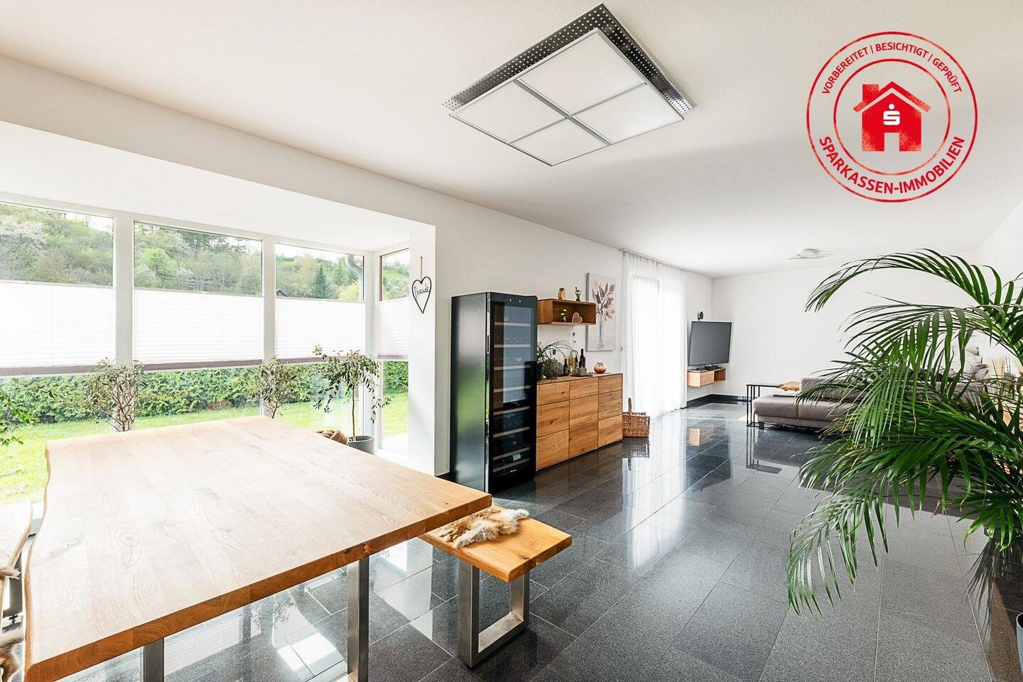 Einfamilienhaus mit Wärmepumpe, PV-Anlage und Doppelgarage, 97980 Bad Mergentheim