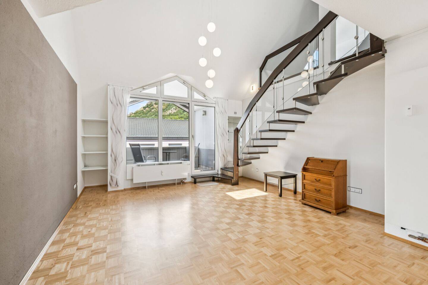 Exklusive Maisonette mit Aufzug, zwei Loggien, überdachter Terrasse und besonderer Großzügigkeit, 55583 Bad Kreuznach