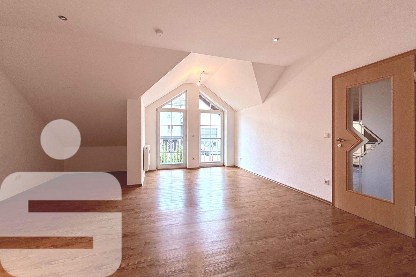 Gepflegte 3-Zimmer-Wohnung in Schwindegg, 84419 Obertaufkirchen