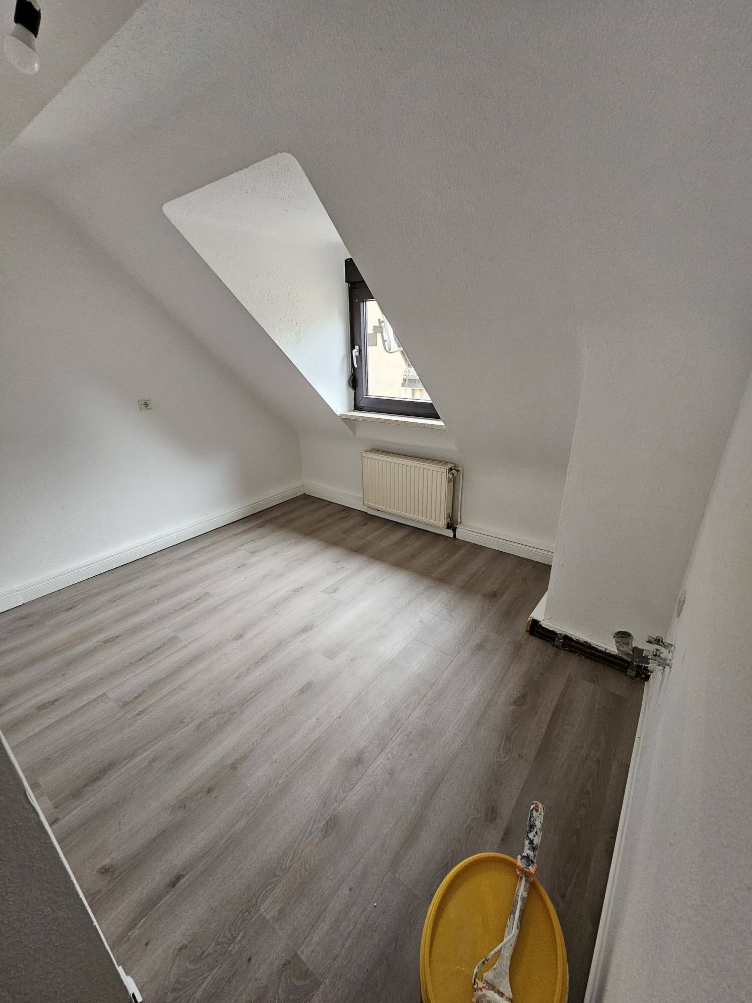 Sbr.-Burbach * 3 ZKB * Dachgeschoss * ca. 70 qm * renoviert, 66115 Saarbrücken