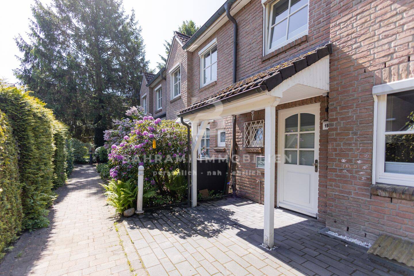 Familienglück in Meiendorf | 4 Räume · Garten · Dachstudio · Vollkeller · TG, 22145 Braak (Wandsbek Farmsen-Berne Rahlstedt)