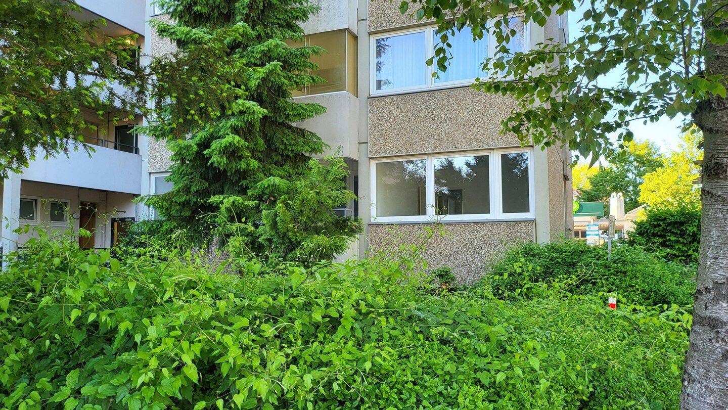 Erdgeschoß-frisch renoviert-separater Eingang-Balkon-Tiefgarage-von Privat, 25421 Pinneberg