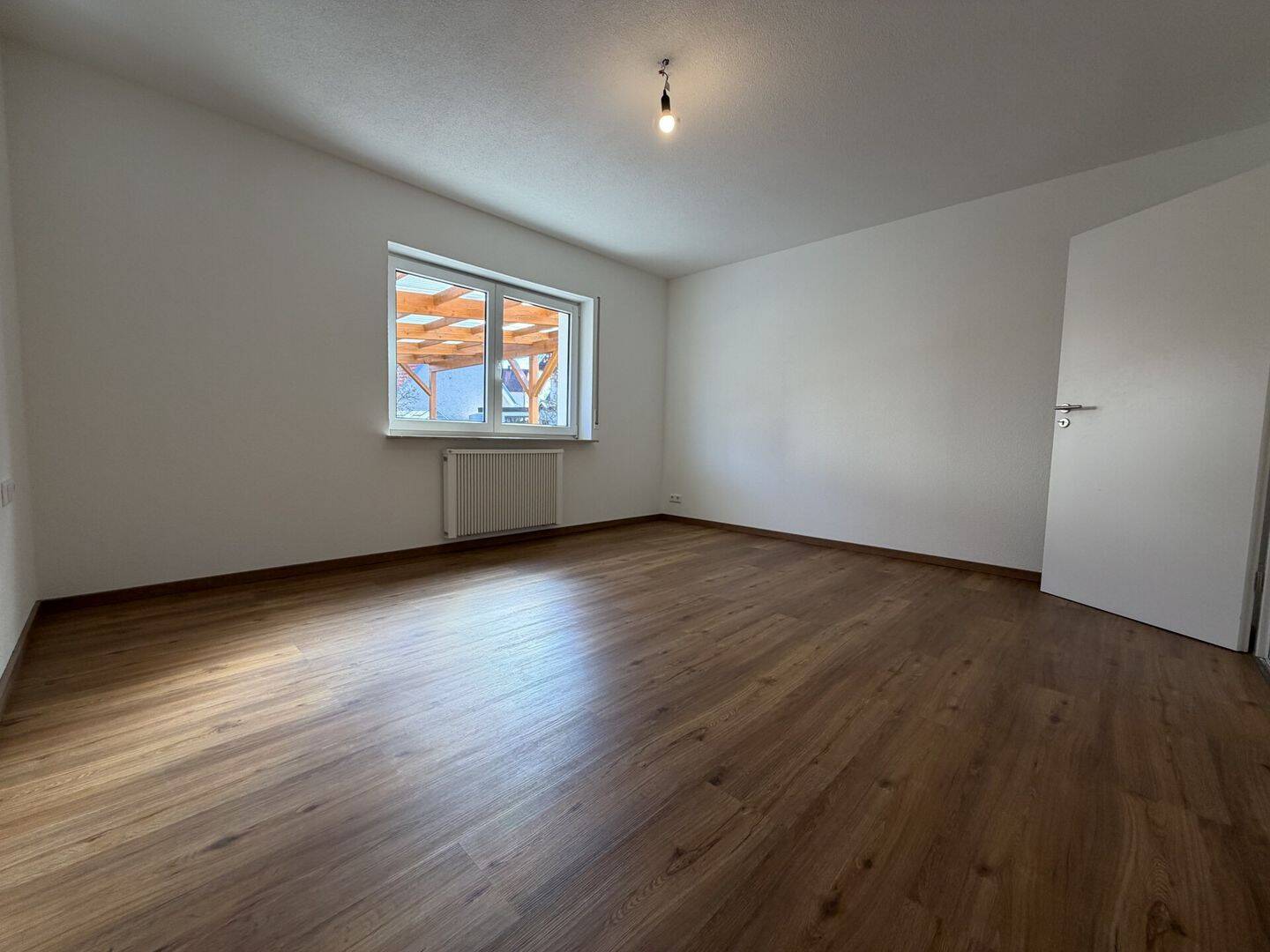 Geräumige 4-Zimmer-Wohnung mit großzügiger Terrasse, 78559 Gosheim