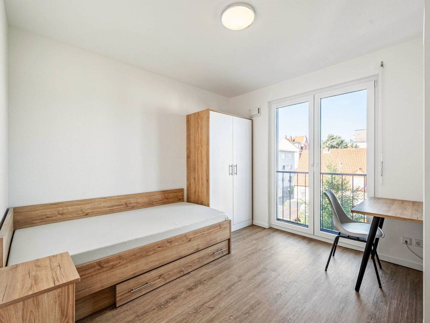 STUDENTS ONLY: YOUR SHARING ROOM IN A 2-ROOM APARTMENT: Furnished student apartment in Heidelberg with all-in rent, 69126 Heidelberg (Boxberg Emmertsgrund Rohrbach Südstadt)