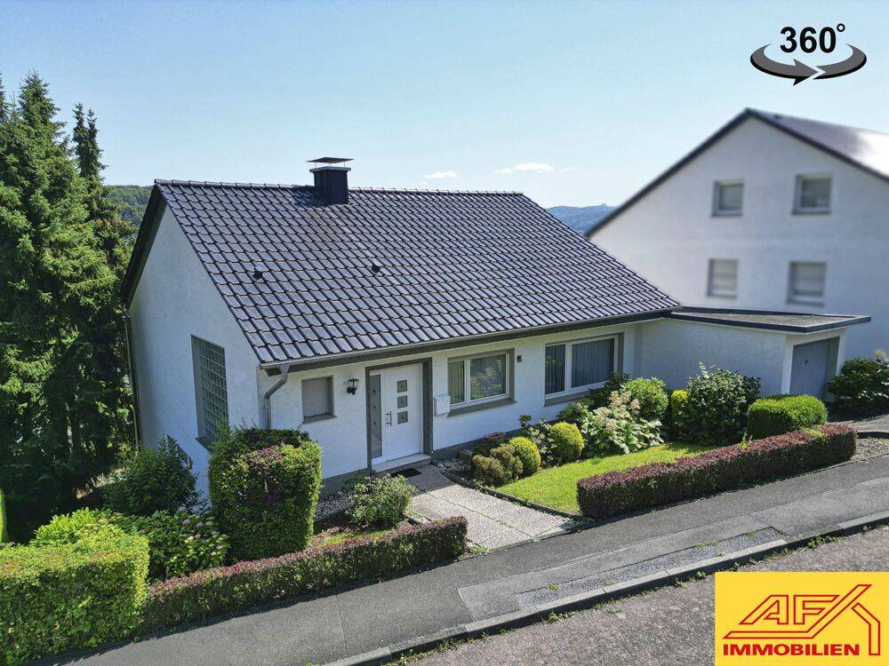 Hübsches Familienhaus mit Ausblick – auf dem beliebten Arnsberger Schreppenberg!, 59821 Arnsberg