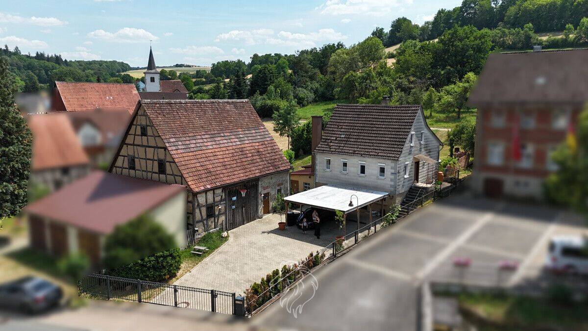 Ländliche Idylle mit Potenzial – Einfamilienhaus auf großzügigem Grundstück, 97993 Creglingen