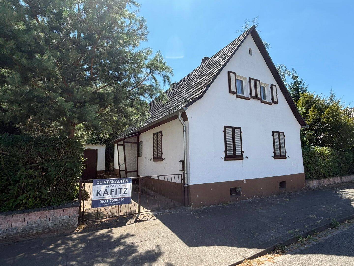 Siedlungshaus auf großem Eigentumsgrundstück, 67663 Kaiserslautern (Innenstadt)
