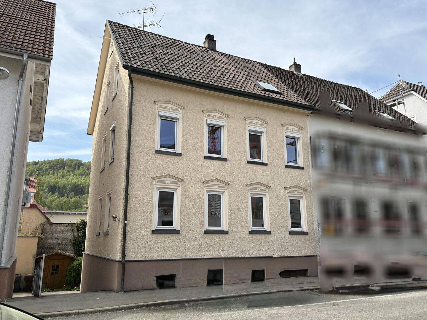 Große Doppelhaushälfte in Albstadt-Ebingen, 72458 Albstadt