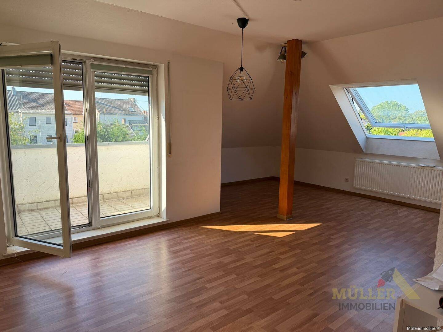 Helle DG-Wohnung mit 2ZKB in Bous zu vermieten, 66359 Bous