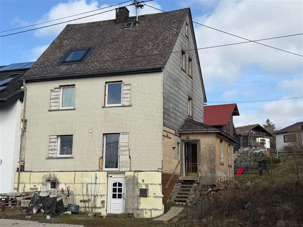 Nähe Rennerod! Wohnhaus, DHH, von innen viel modernisiert, ideal für Handwerker!, 56477 Nister-Möhrendorf