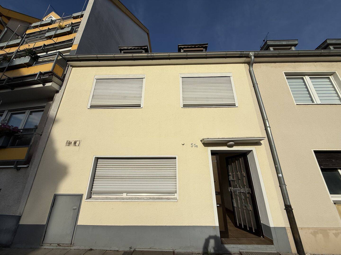 Haus mit 8 Zimmern in Köln-Niehl und Garten – Ideal für Firmen & Familien, 50735 Köln (Nippes Niehl Riehl Weidenpesch)