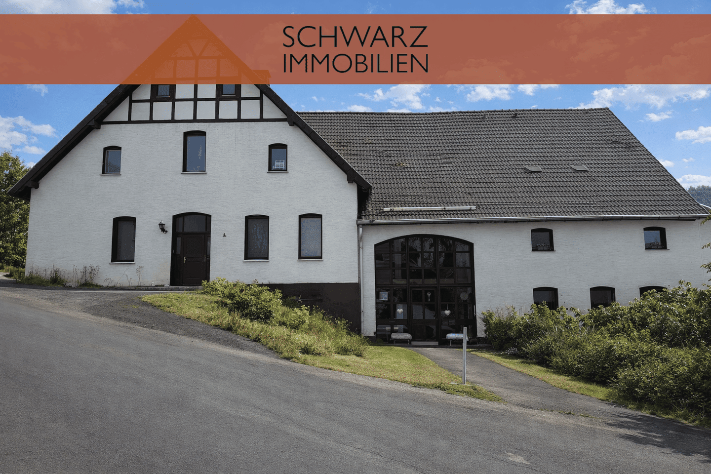 Einzugsbereit & Charmevoll: Modernisierte Wohlfühloase in idyllischer Lage, 34431 Marsberg