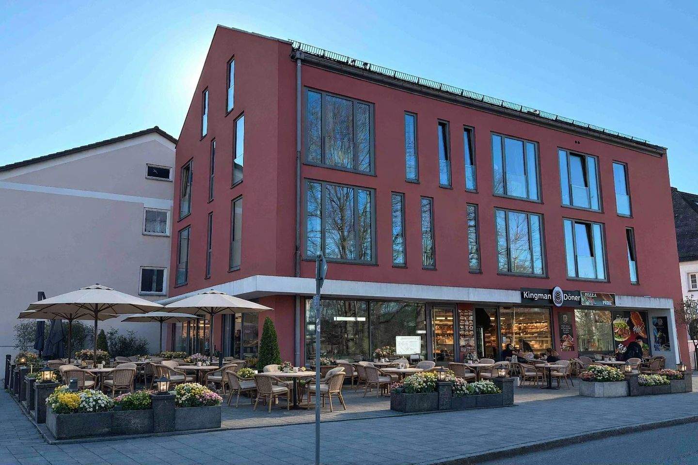 Wohn- und Geschäftshaus, 85716 Unterschleißheim