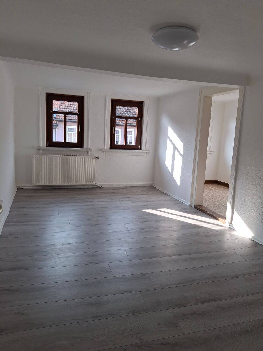 attraktive 4-Raum-Wohnung, 99880 Hörsel