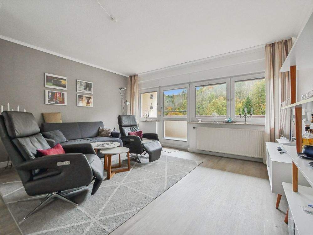 +Schön möblierte 3-R-W in Hohnstein – ermöglicht FeWo oder Eigennutzung (68m2) mit Garage & Loggia!+, 1848 Hohnstein