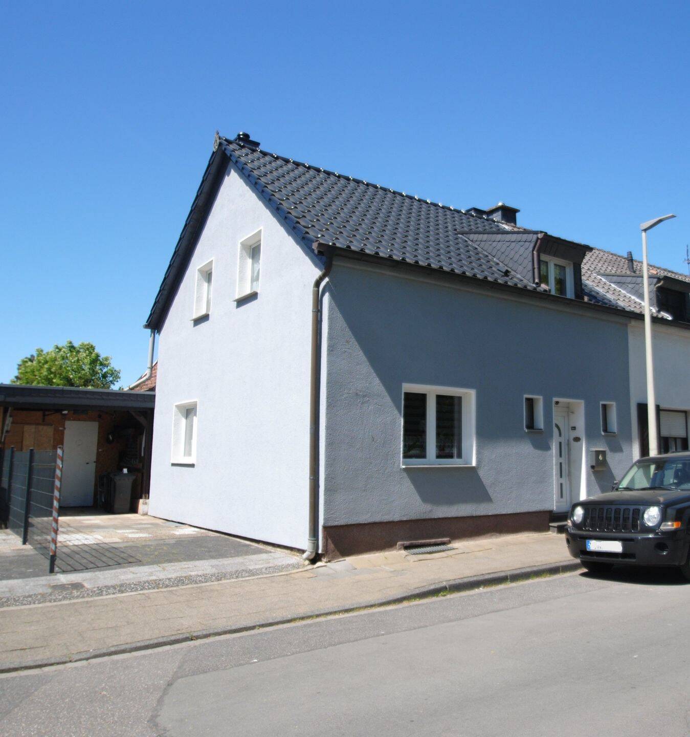 Modernisiertes Schmuckstück mit Geschichte: Großzügige Doppelhaushälfte in Kaarst, 41564 Kaarst