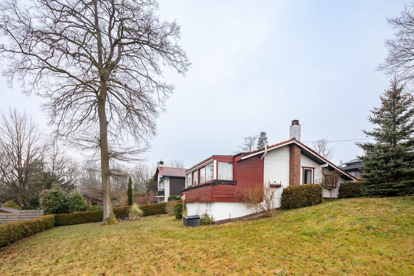 *Reserviert* Eigenheimprojekt: Bungalow mit sonniger Hanglage auf 673 m², 53819 Neunkirchen-Seelscheid