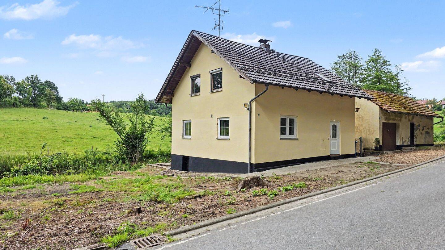 Günstige Alleinlage im Grünen – Gestalten Sie Ihr Werkstatt-Paradies oder Selbstversorger-Traum, 94577 Winzer