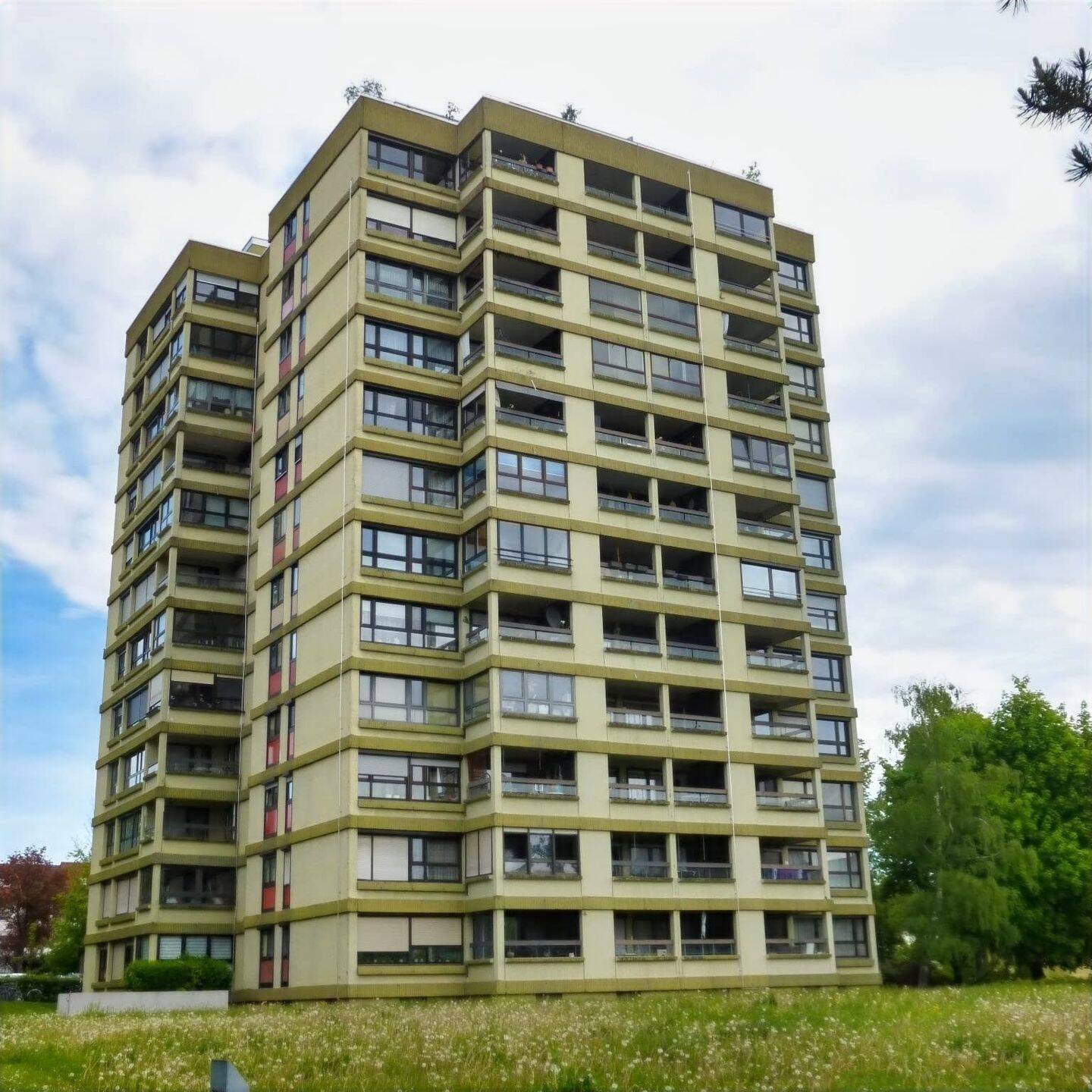 Sonnige 3 1/2-Zimmer-Wohnung in Aussichtslage., 71069 Sindelfingen