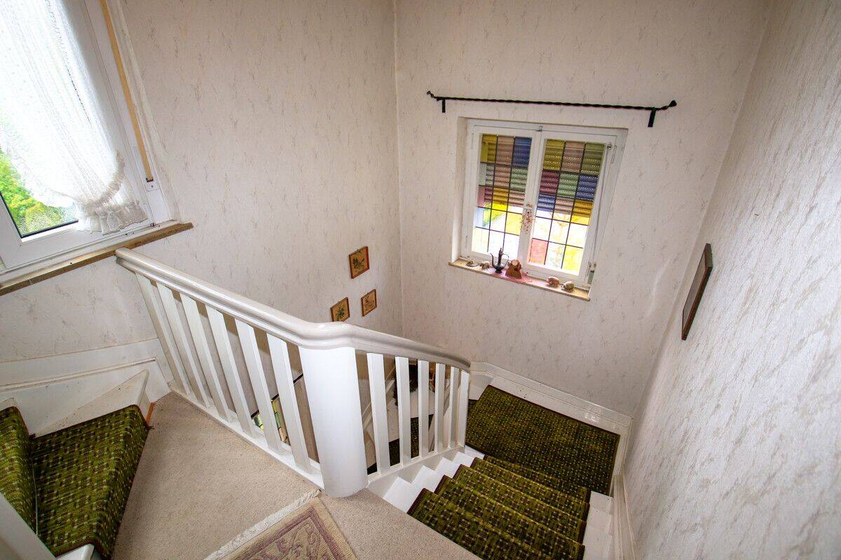 Freistehendes Einfamilienhaus mit großem Potenzial für Handwerker, 58706 Menden (Sauerland)