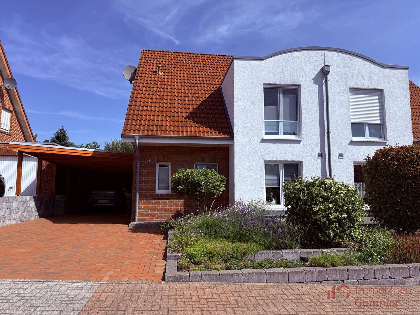IMMOBILIEN GUMNIOR präsentiert: sehr gepflegte Doppelhaushälfte mit schönem Garten in Emsbüren, 48488 Emsbüren