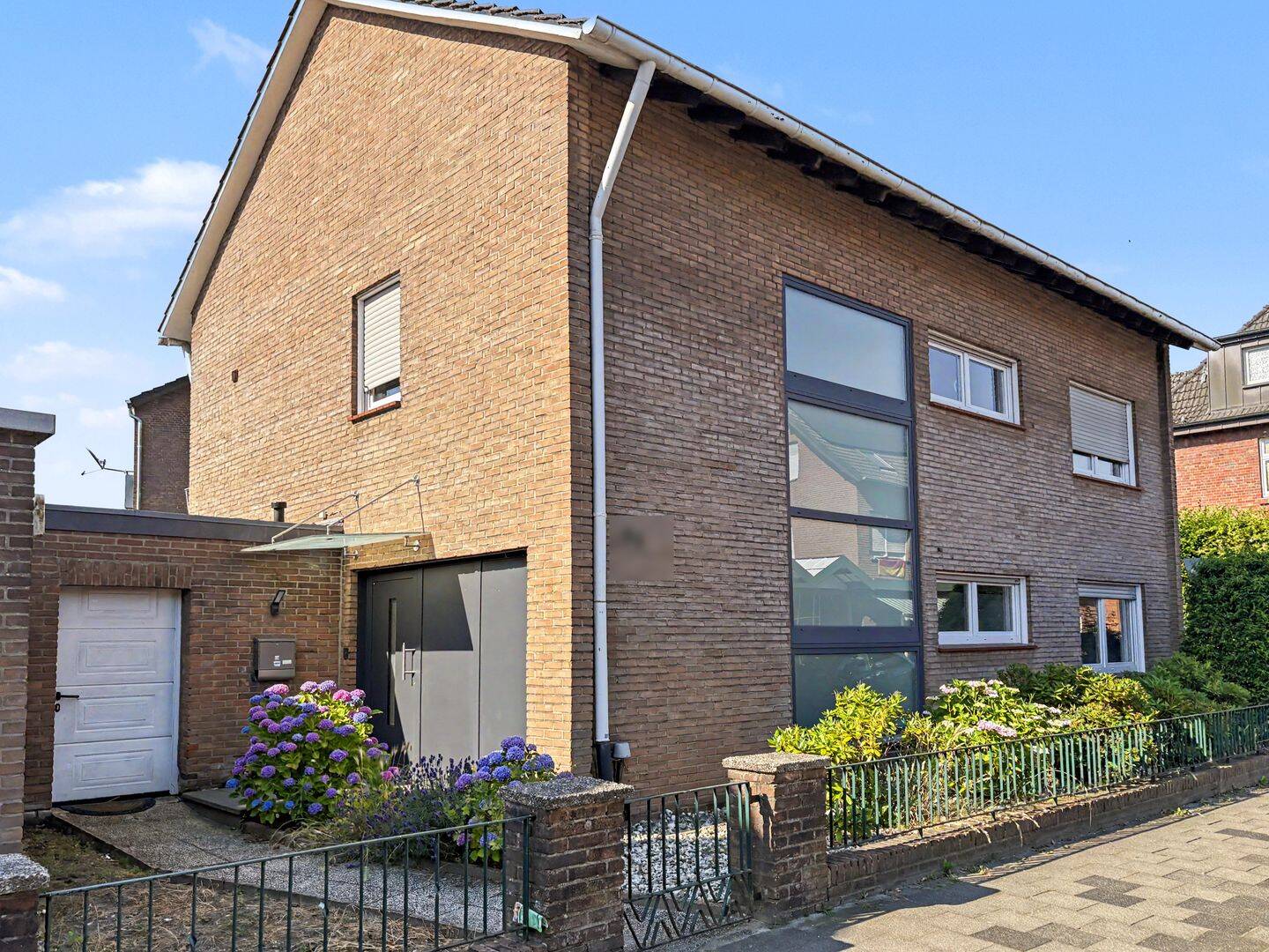 Modernisiertes und saniertes Einfamilienhaus mit Ausbaureserve in Bocholt, 46397 Bocholt