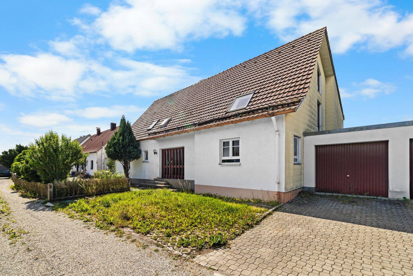Großzügige Maisonettewohnung mit Fernblick, Balkon und Gartenanteil in Dasing!, 86453 Dasing