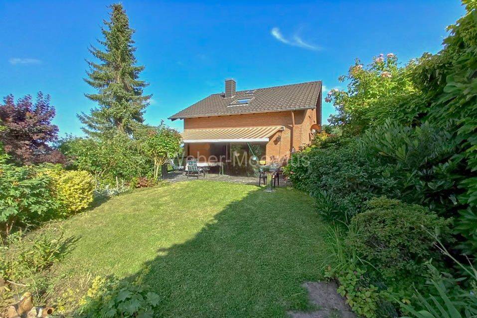 Freistehendes EFH in idyllischer Aussichtslage mit Terrasse, schönem Garten mit Teich + Garage, 53639 Königswinter