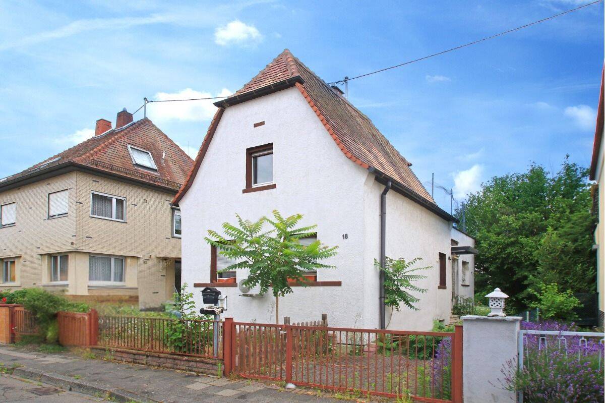 Freistehendes Einfamilienhaus mit großem Grundstück und Entwicklungspotential, 67067 Ludwigshafen am Rhein (Gartenstadt Maudach Rheingönheim)