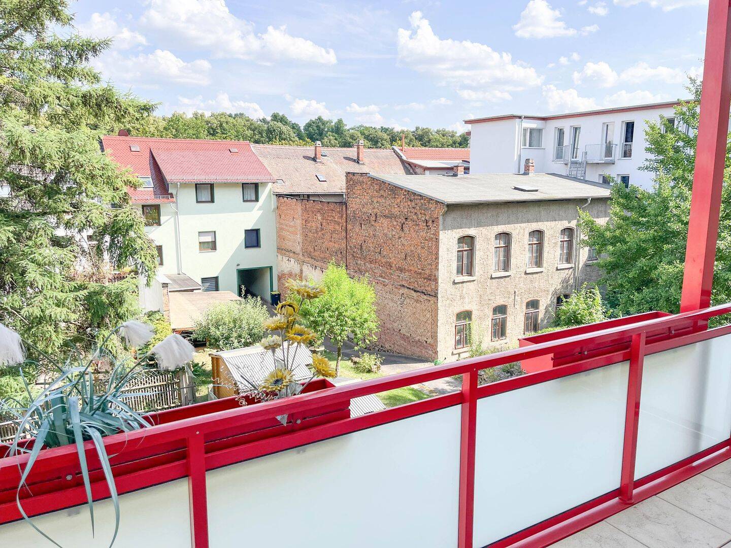 Familienfreundliche 4-Raum-Wohnung mit Balkon und Gartenmitbenutzung, 99510 Apolda