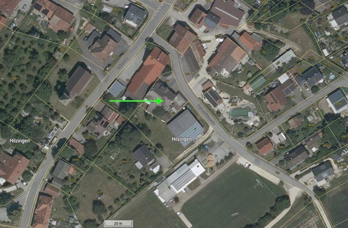 5- Familienhaus mit Garagen, in schöner Lage von Hilzingen!, 78247 Hilzingen
