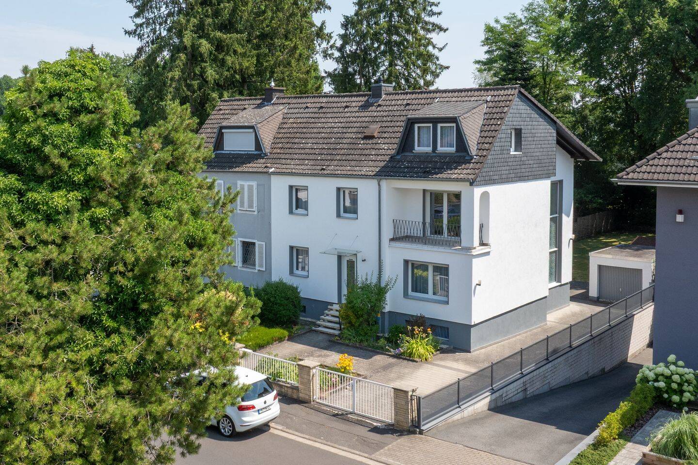 Sofort frei – Vielseitig nutzbare Doppelhaushälfte in ruhiger Waldrandlage von Hanau (Hohe Tanne), 63454 Hanau