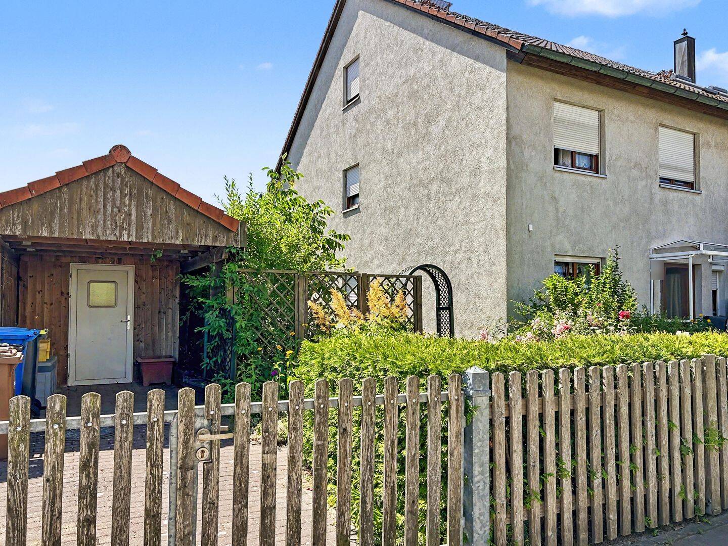 Große Doppelhaushälfte mit 6 Zimmer und ca. 230 qm Wohn/Nutzfläche in Ahrensfelde – Eiche!, 16356 Ahrensfelde