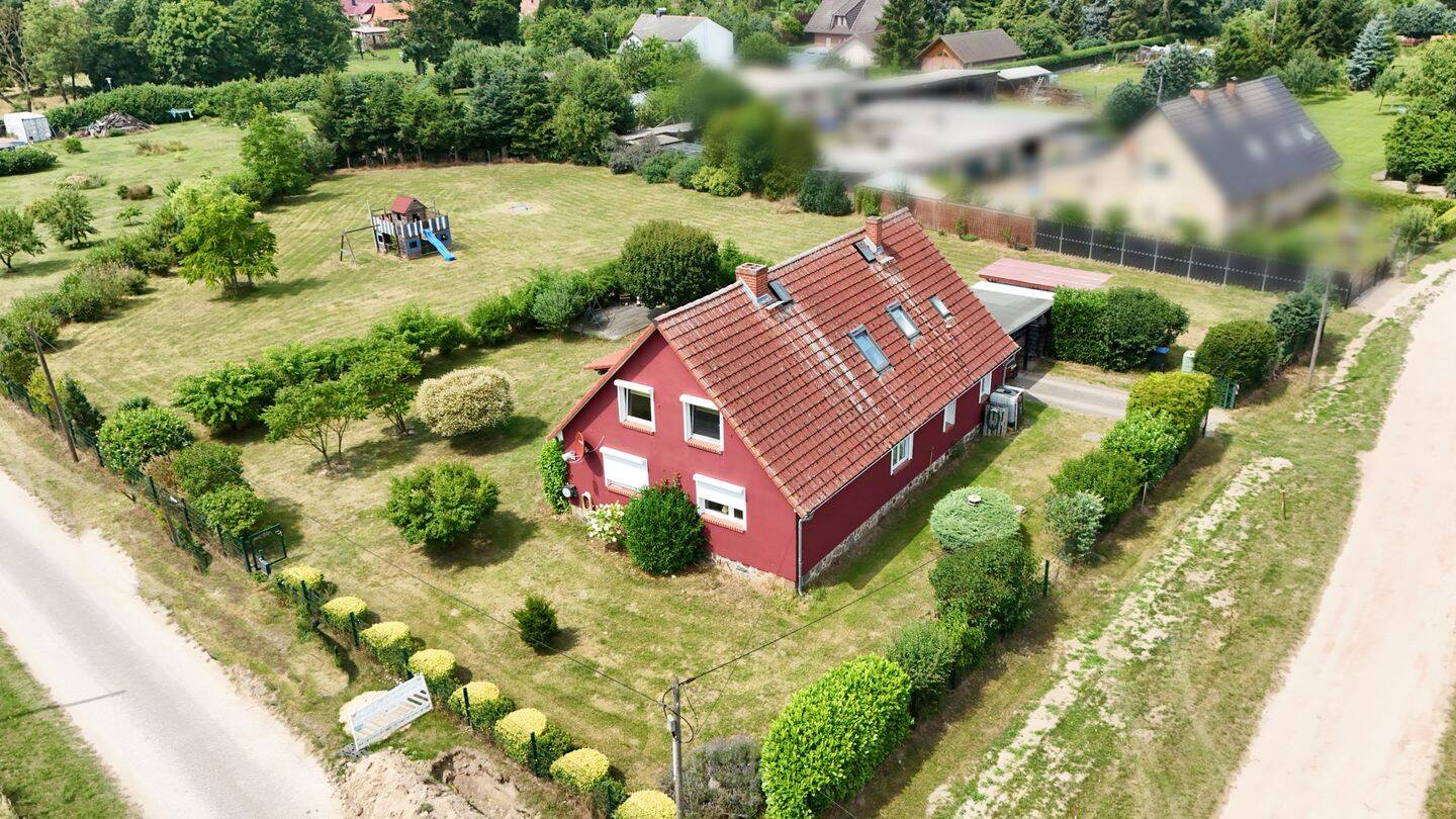 Ruhe. Raum. Lebensqualität. – Einfamilienhaus mit großem Grundstück und überdachter Terrasse, 19339 Plattenburg