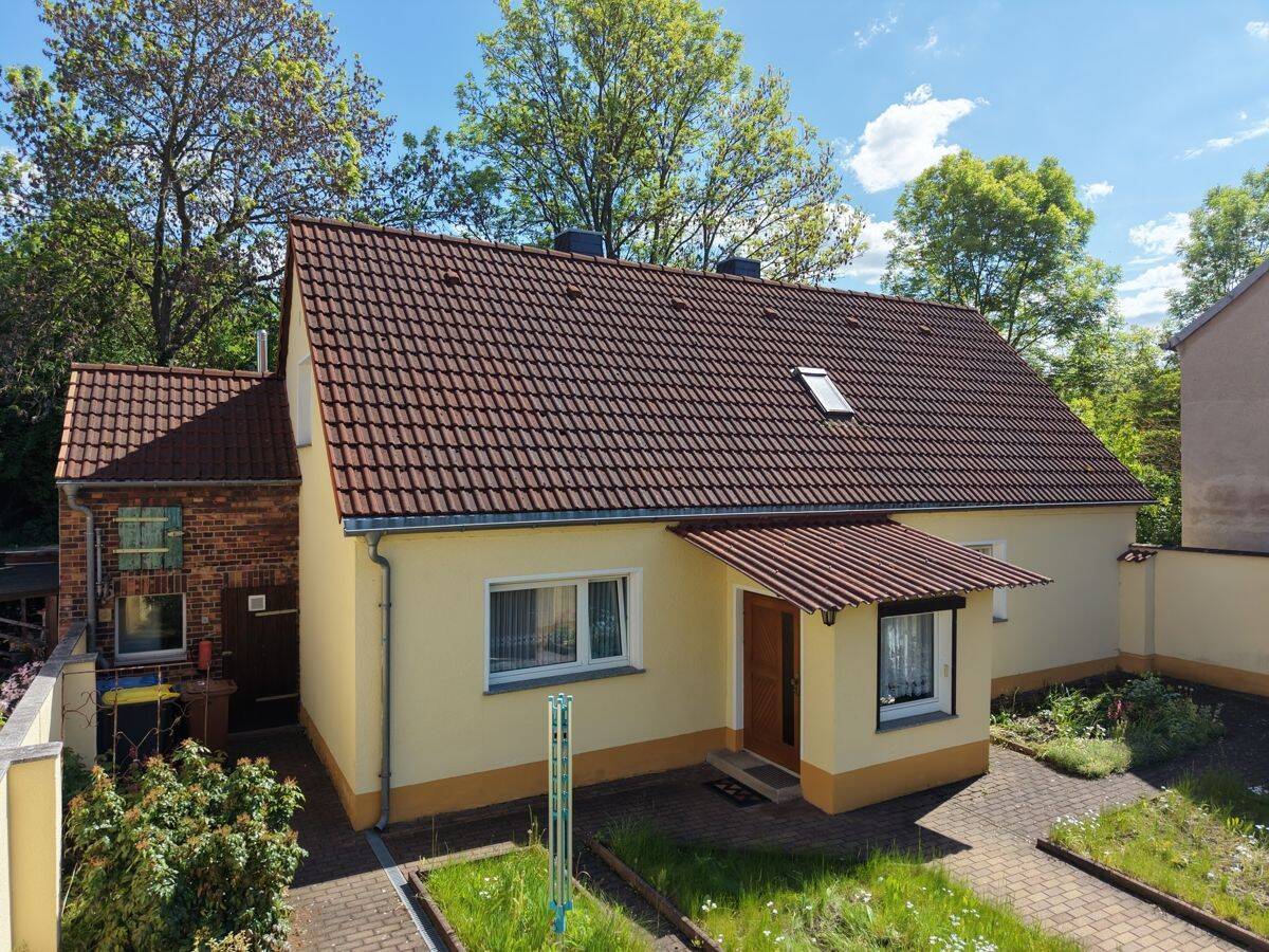 Kleines Haus mit viel Potenzial!!!, 6217 Merseburg