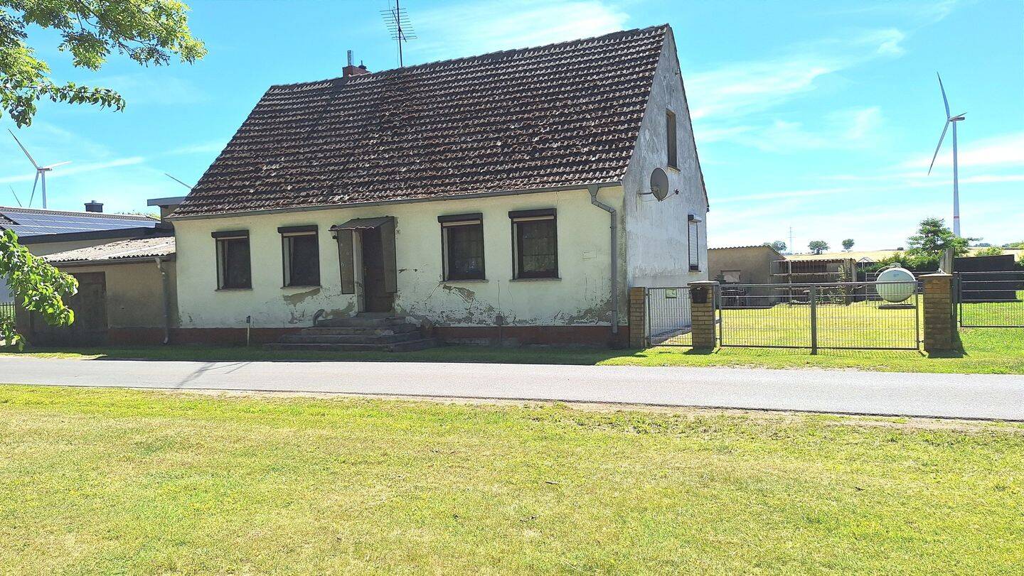 einfaches Einfamilienhaus in ländlicher Lage, 17291 Carmzow-Wallmow