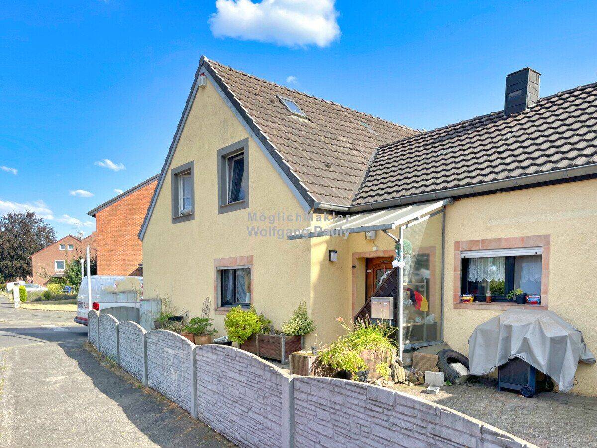 Klein, gepflegt und mit einem überraschend großen Grundstück, 41069 Mönchengladbach (Dahl Hehn Holt Ohler)