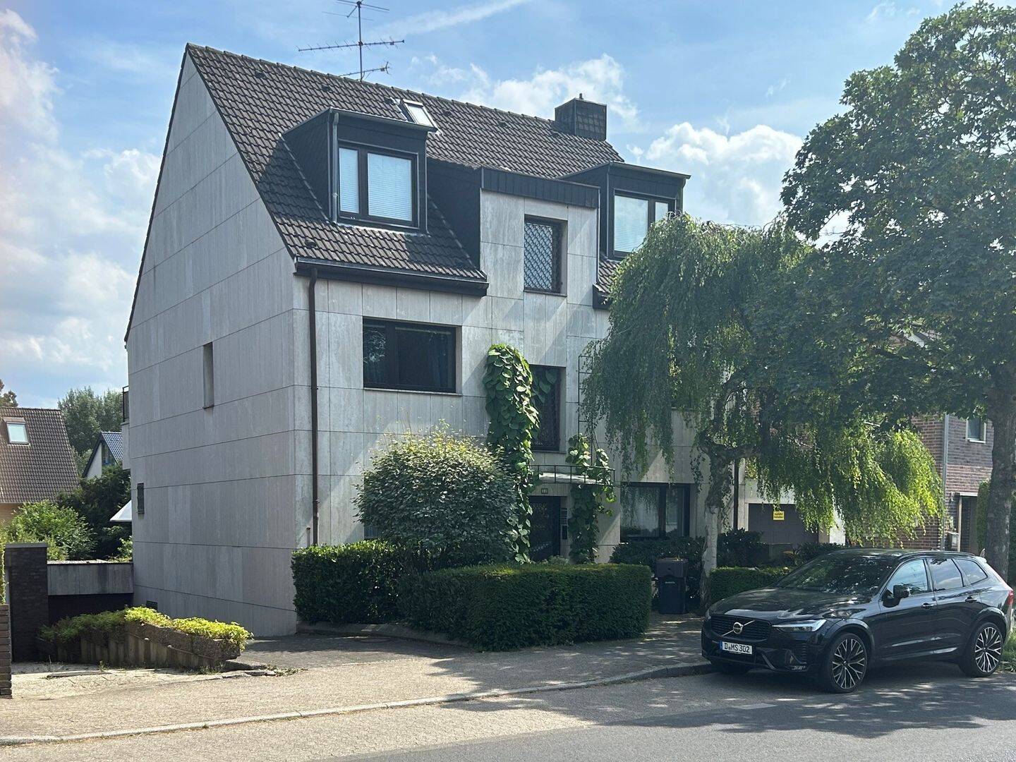 Freistehendes Dreifamilienhaus – die Gelegenheit in Düsseldorf Wersten!, 40589 Düsseldorf
