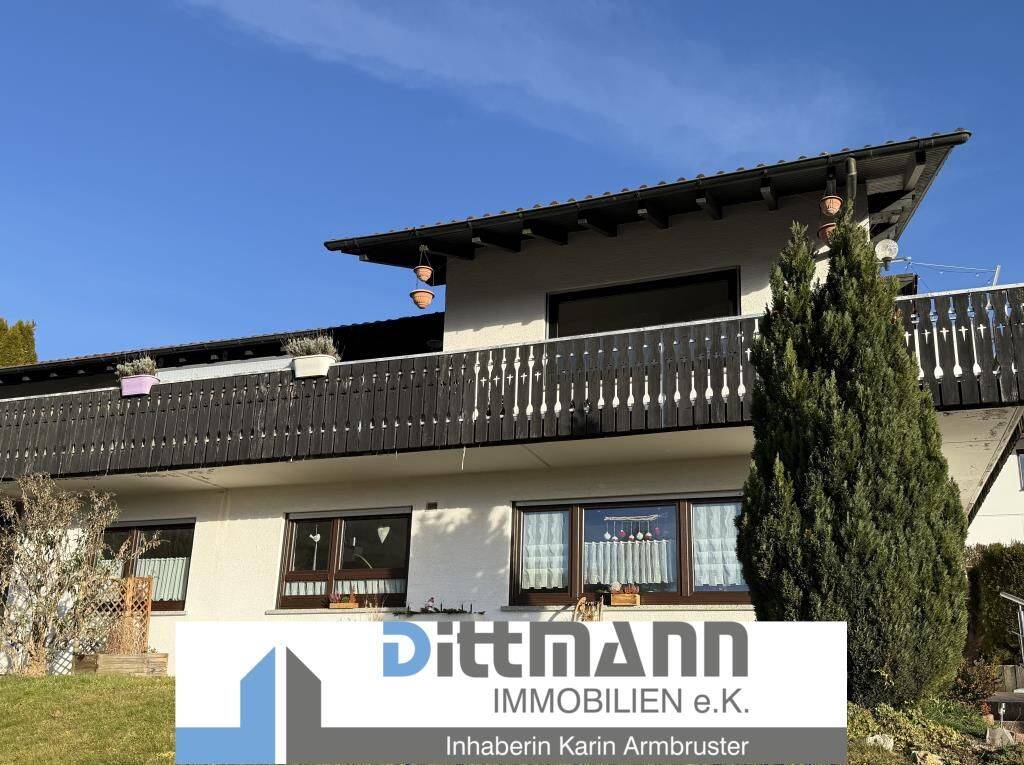 Tolle 5-Zimmer-Wohnung mit Garage in Lautlingen, 72459 Albstadt