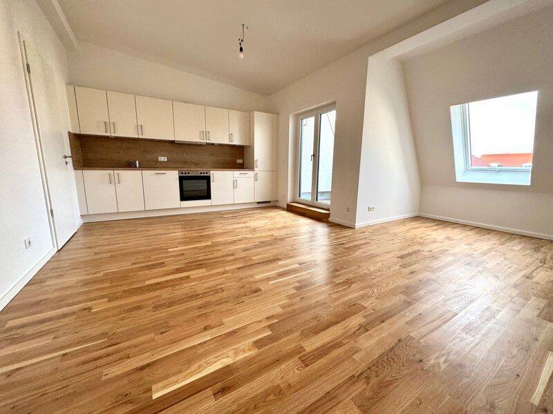 Sofort einziehen! Helle 5-Zimmer-Dachgeschosswohnung im Erstbezug mit EBK, 2 Bädern und Loggia, 4179 Leipzig (Altlindenau Leutzsch Neulindenau Schönau)