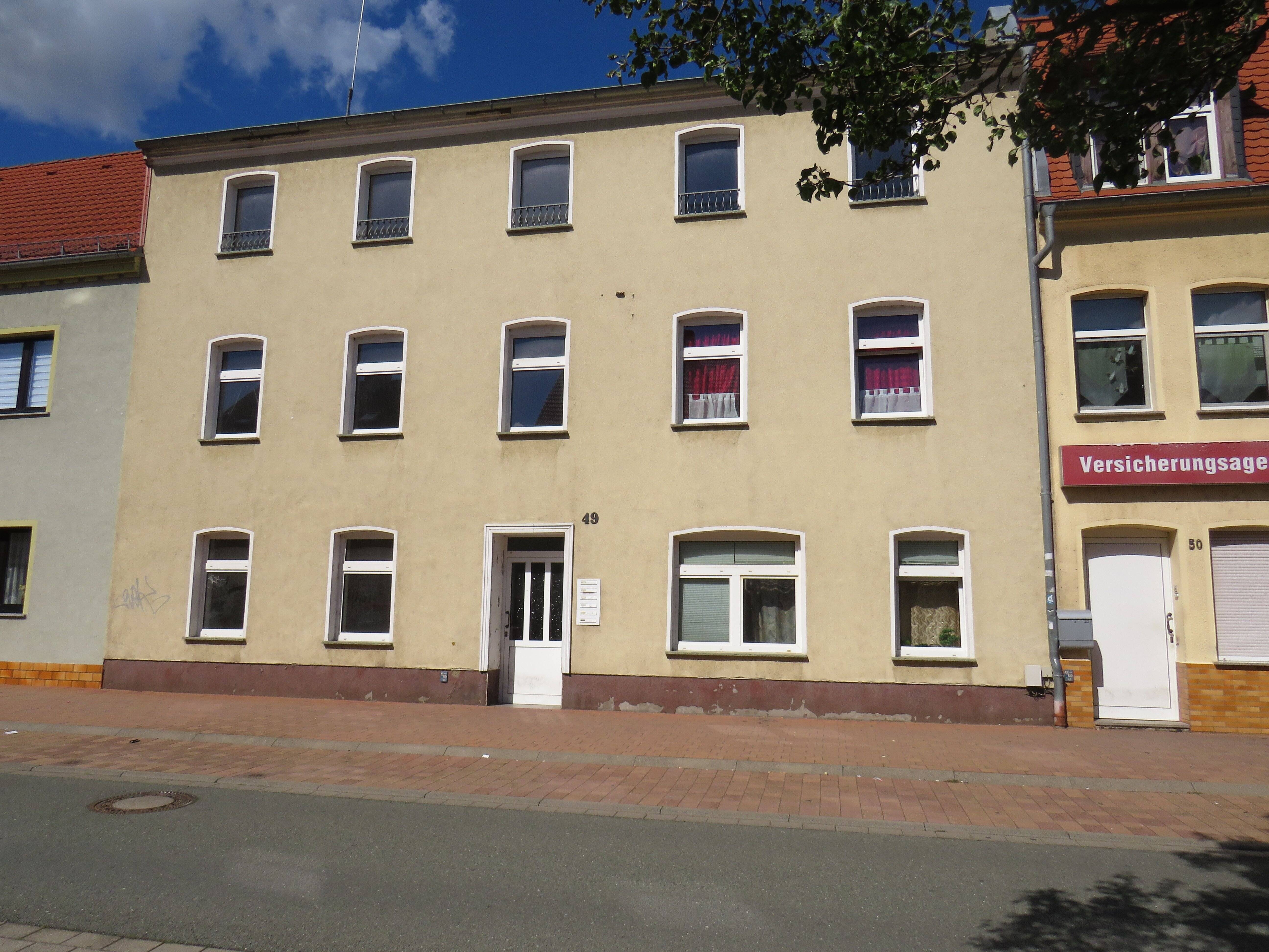 Mehrfamilienhaus in zentraler Lage, 6749 Bitterfeld-Wolfen